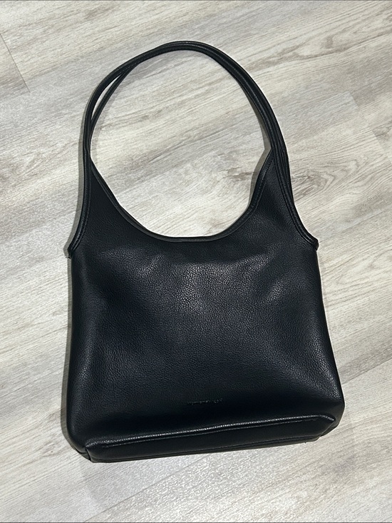 Montana West Handbags - Montana West Classic Black Pebble Leather Shoulder Bag